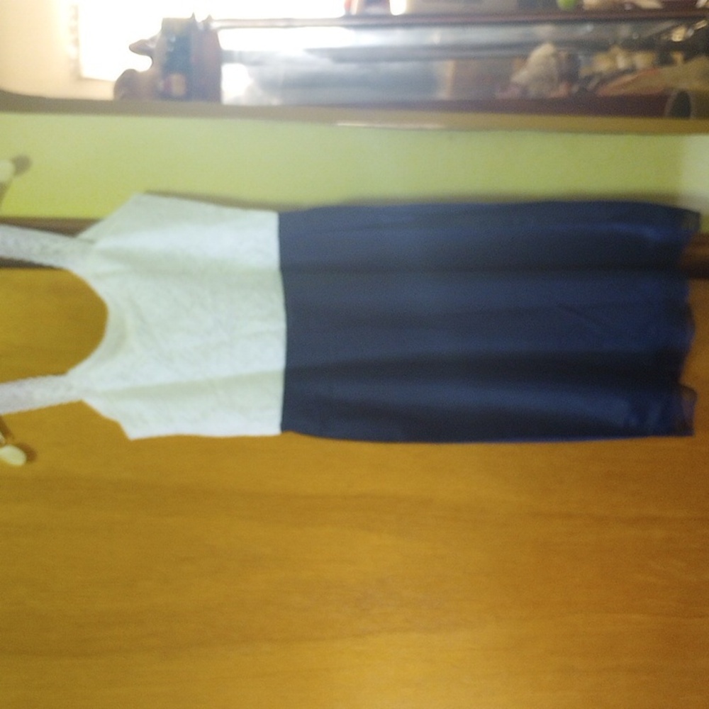 Aristocraft Navy Blue & White Nylon Lace Slip, Size 34 - Picture 3 of 5